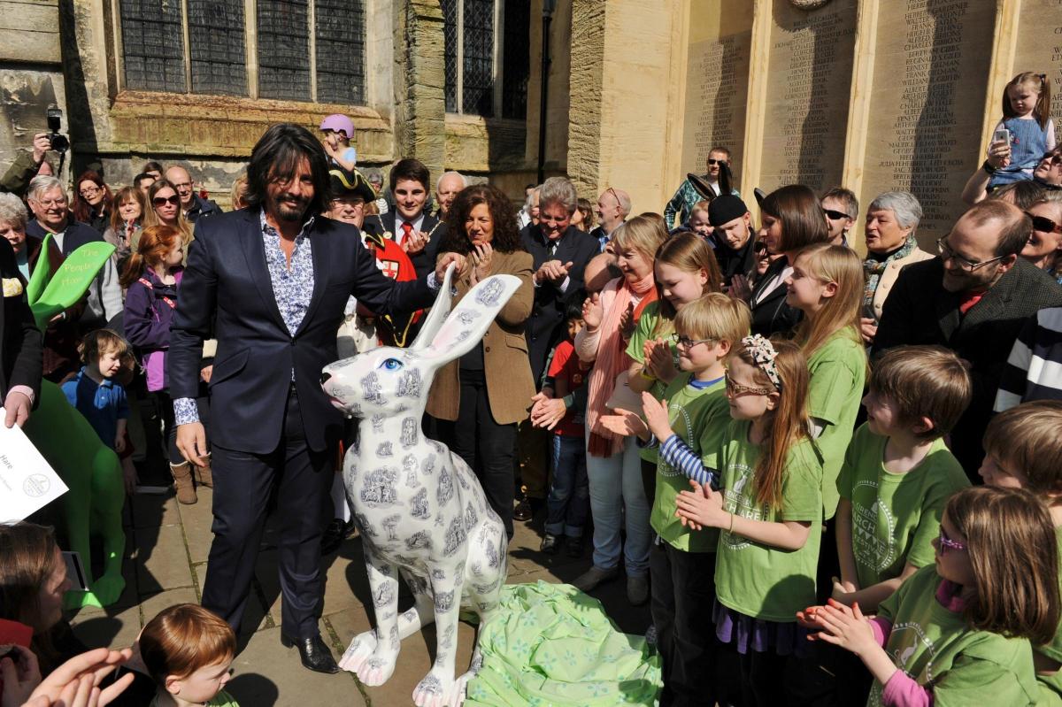 Laurence Llewelyn-Bowen unveils his hare design at the launch of the Hare Festival in Cirencester