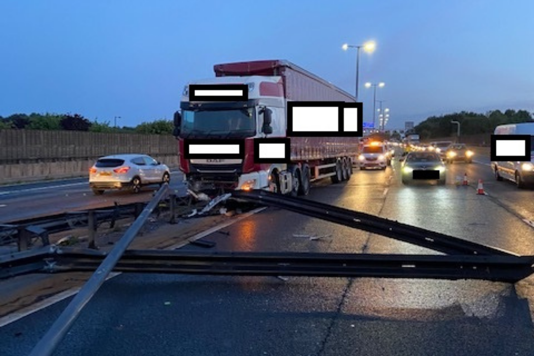 Traffic chaos on M6 motorway as lorry crash causes 7 mile queues | Wilts and Gloucestershire Standard - Vimarsana News