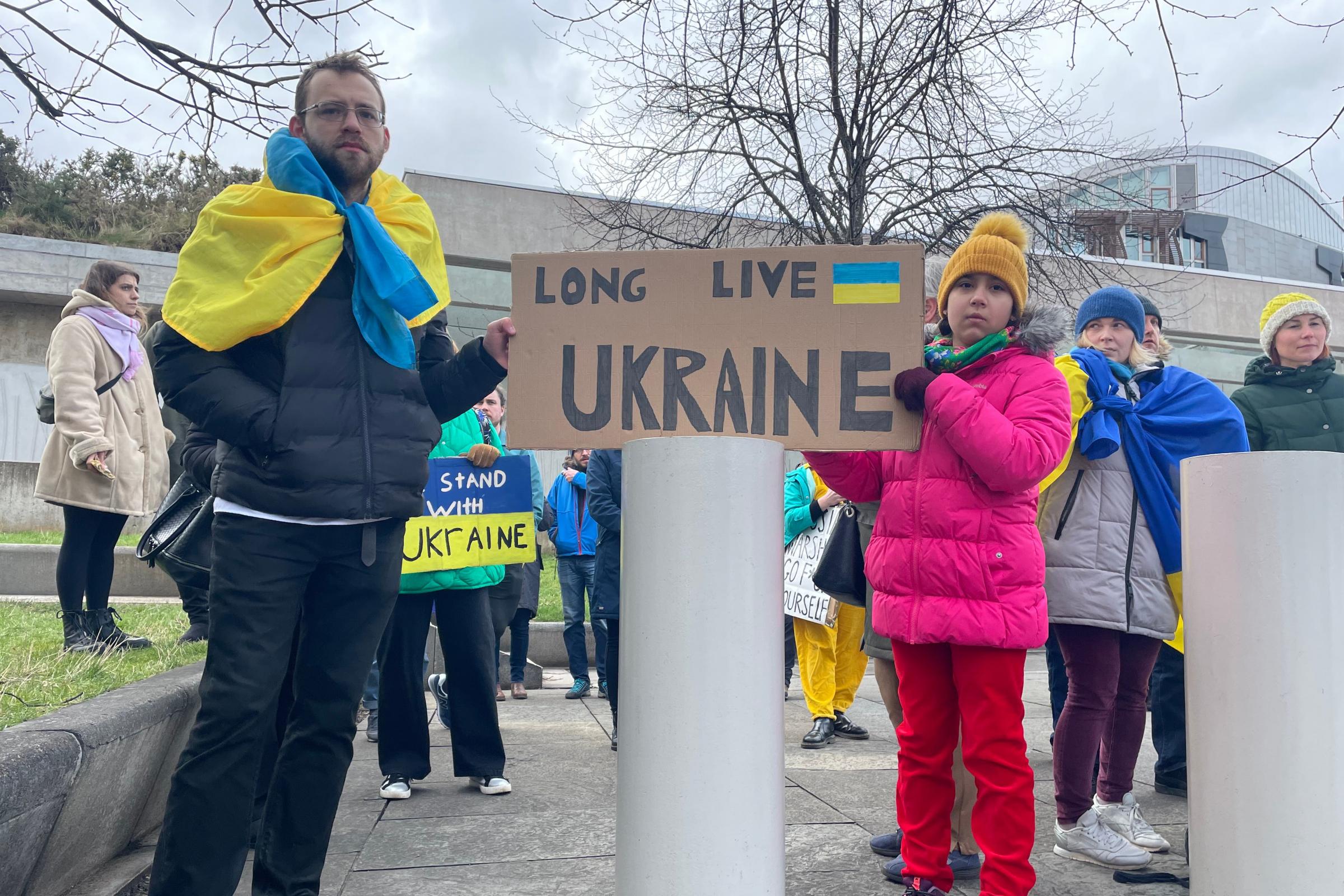 Ukrainians call on Scottish politicians to do more as war protests continue - Vimarsana News