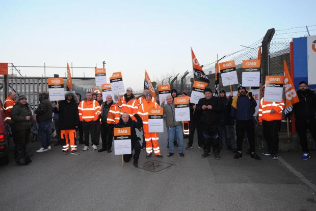 Wilts and Gloucestershire Standard: Striking refuse collectors at Hills Waste depot at Riverway picketing