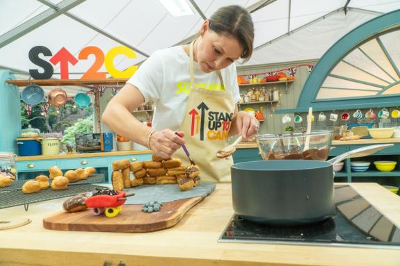 Wilts and Gloucestershire Standard: Emma Willis (Channel 4/Love Productions/©Mark Bourdillon) Wilts and Gloucestershire Standard: Emma Willis (Channel 4/Love Productions/©Mark Bourdillon)