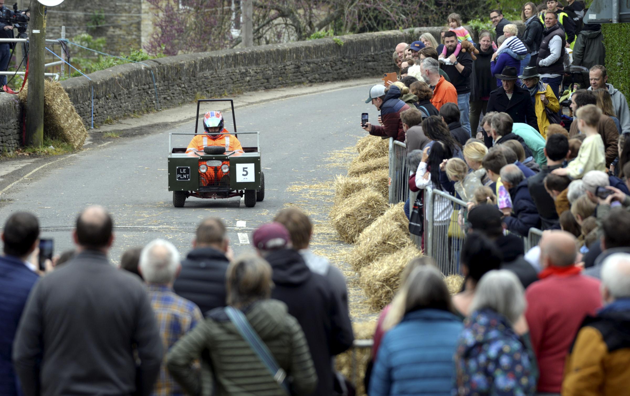 Pictures as Wacky Races returns to Tetbury - Vimarsana News