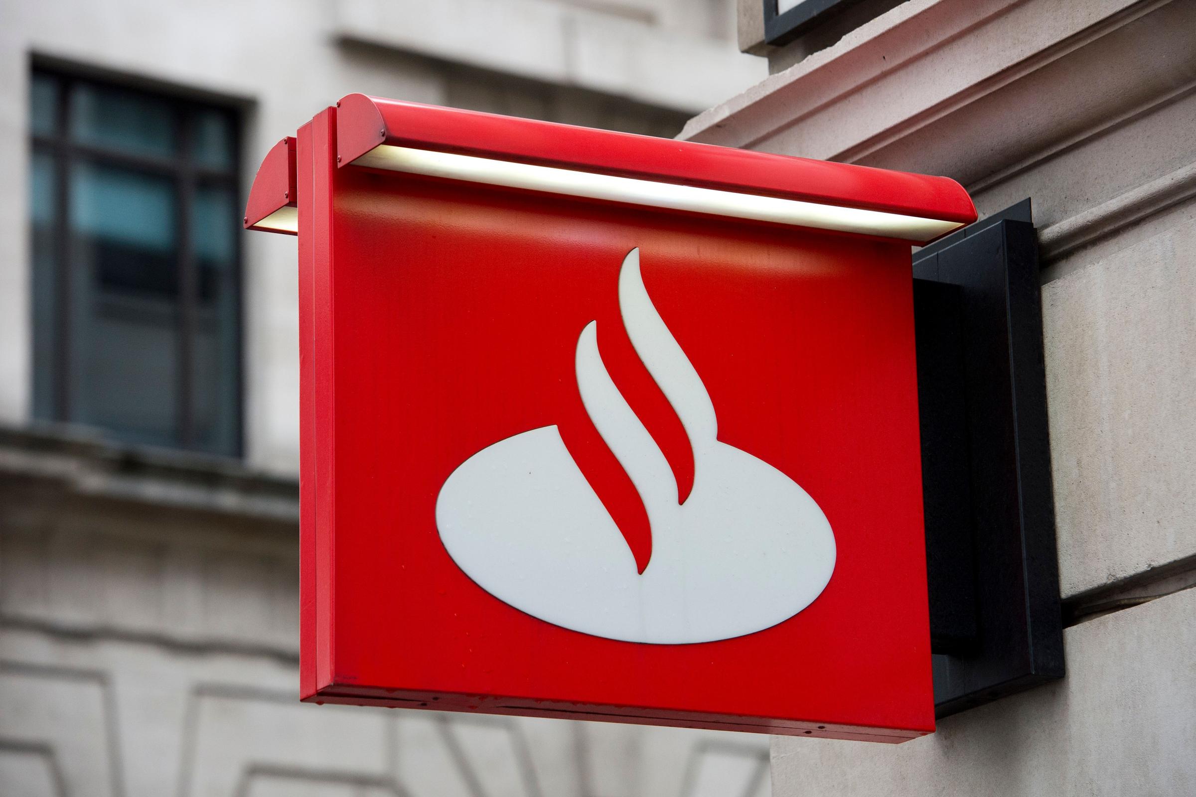Santander warns firms to be on 'high alert' after impersonation scams double | Wilts and Gloucestershire Standard - Vimarsana News