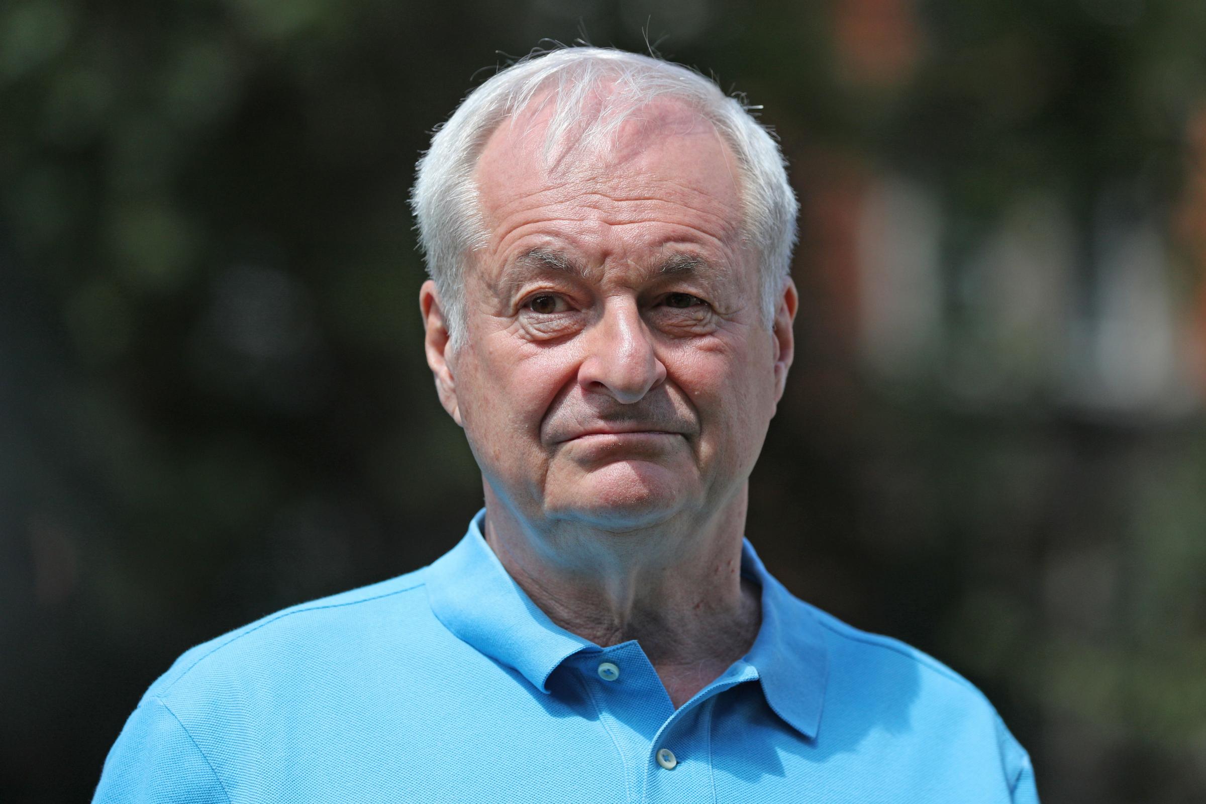 Paul Gambaccini: I've had to break up mating urban foxes due to 'shocking' noise | Wilts and Gloucestershire Standard - Vimarsana News