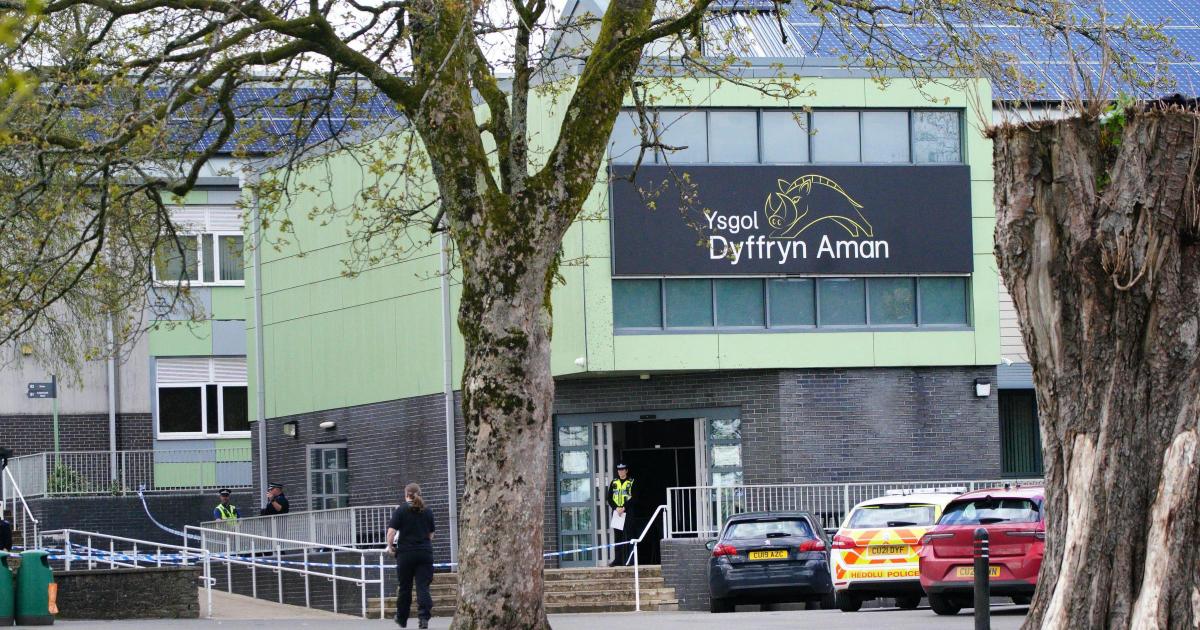 Teachers 'cannot comprehend' school stabbing incident | Wilts and Gloucestershire Standard - Vimarsana News