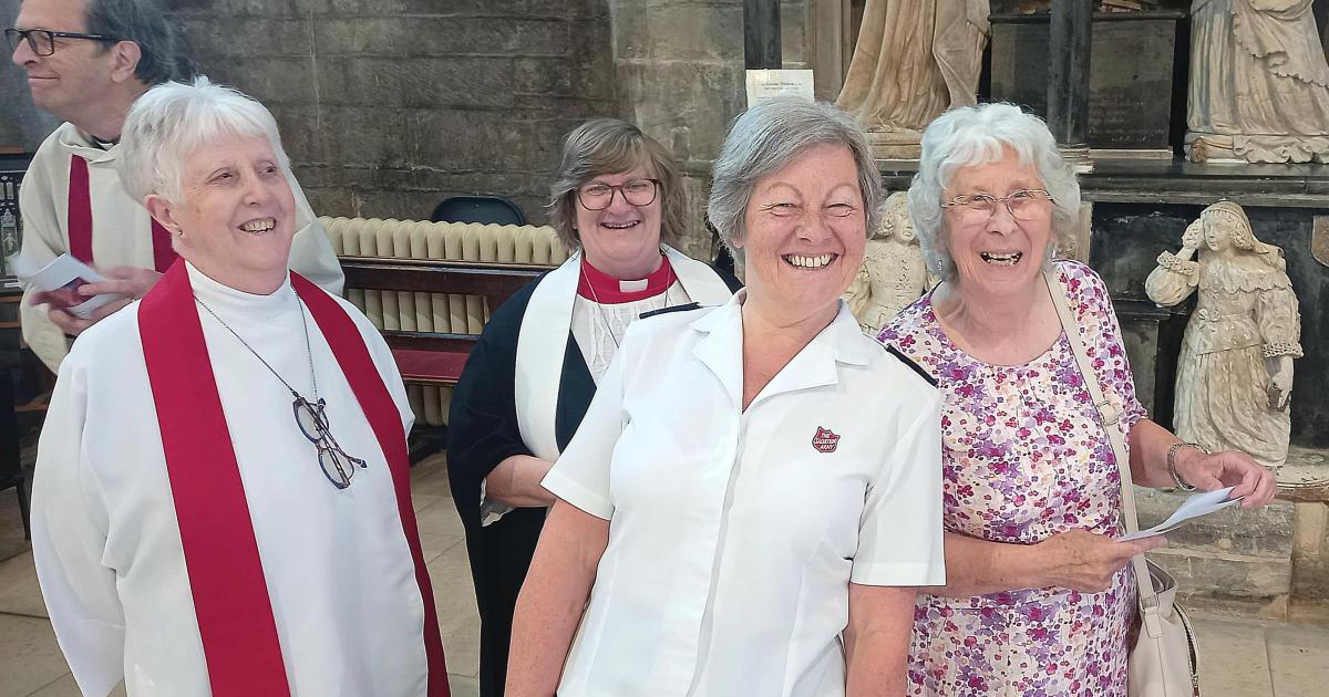 Worshippers celebrate Cirencester Parish Church's 2000th birthday | Wilts and Gloucestershire Standard - Vimarsana News