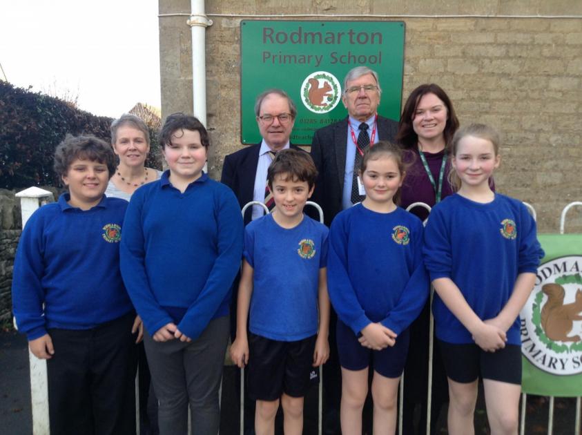 Sir Geoffrey Clifton-Brown congratulates primary school on visit 